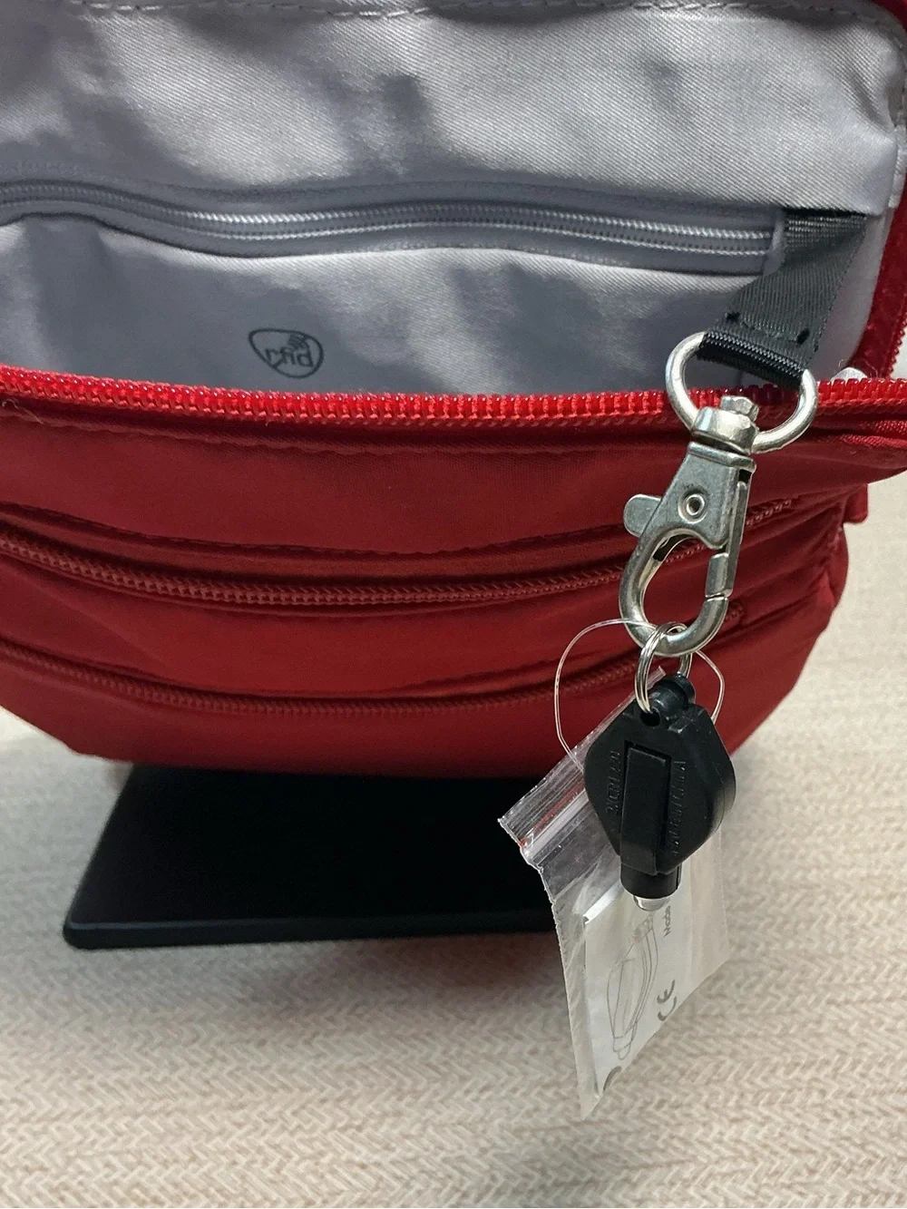 Travelon Anti-Theft Classic Slim Double Zip Crossbody Red